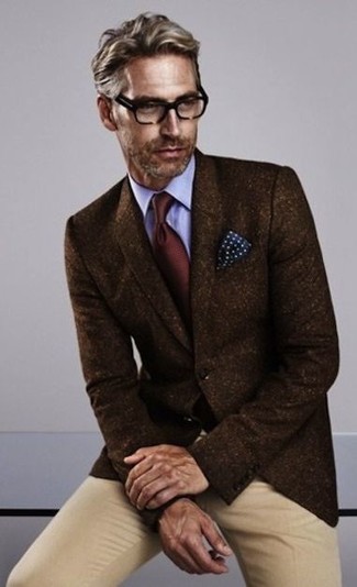 Comment porter une veste marron pour un style chic decontractés