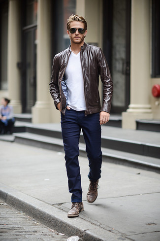 Comment porter une veste marron pour un style decontractés