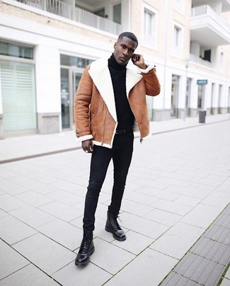 Comment porter une veste marron pour un style decontractés quand il fait frais à 20 ans