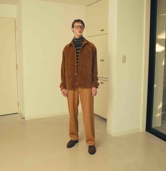 Comment porter une veste marron pour un style chic decontractés à l'adolescence