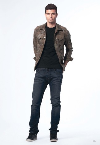 Comment porter une veste marron pour un style decontractés