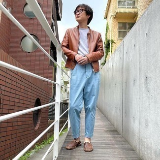 Comment porter des espadrilles en cuir marron quand il fait chaud