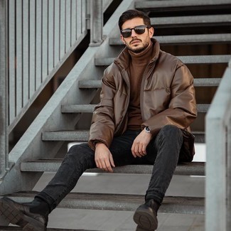 Comment porter une veste en cuir marron quand il fait froid