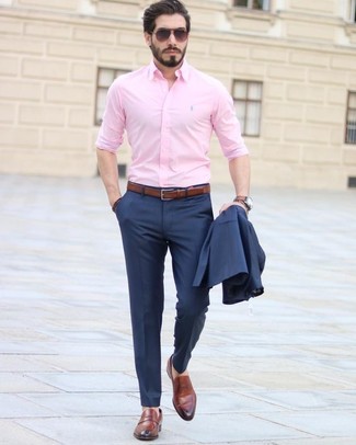 Comment porter des slippers en cuir marron