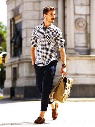 Comment porter des slippers marron pour homme