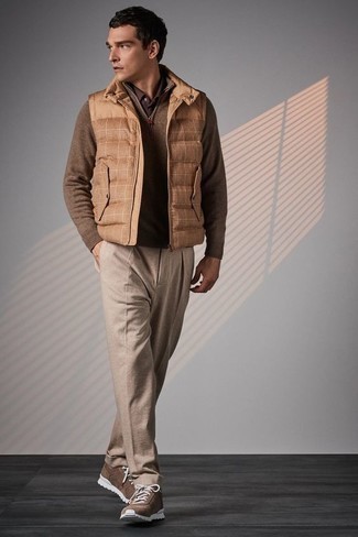 Comment porter un polo marron