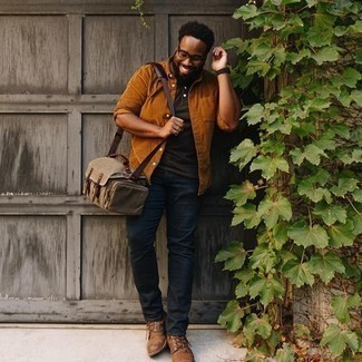Comment porter un polo marron