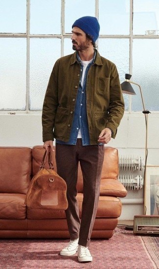 Comment porter une veste-chemise marron