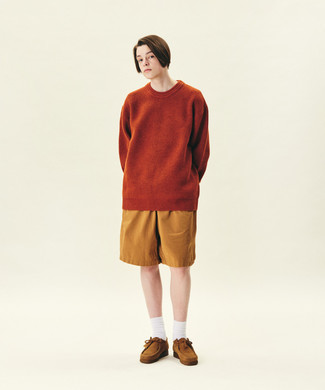 Comment porter un short marron quand il fait chaud