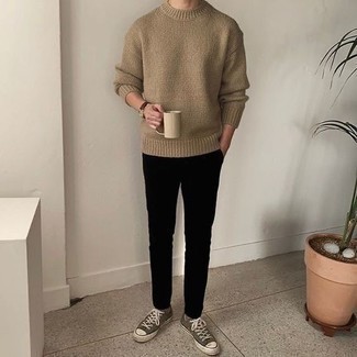 Comment porter des chaussettes marron pour un style decontractés en automne