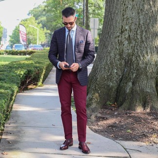 Comment porter des chaussettes marron