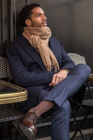 Comment porter des chaussettes marron quand il fait froid