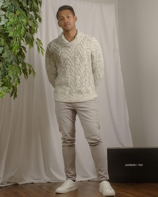 Comment porter des chaussettes marron pour un style decontractés au printemps
