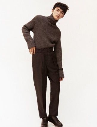 Comment porter des chaussettes marron pour un style decontractés en automne à l'adolescence