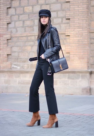 Comment porter des bottines en daim marron