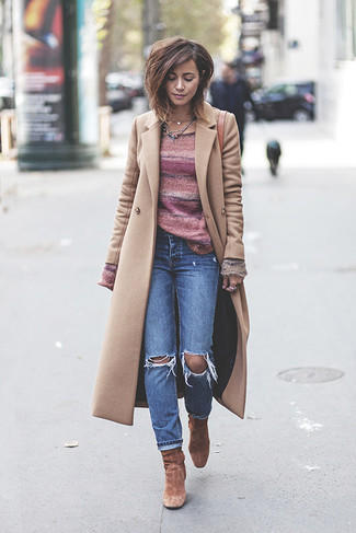 Comment porter des bottines en daim marron
