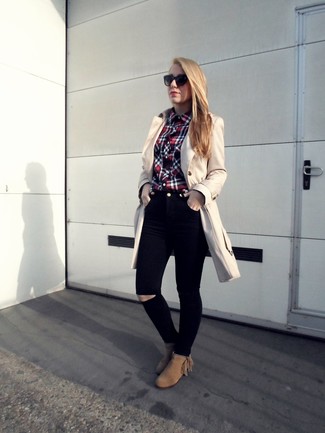 Comment porter des bottines en daim marron