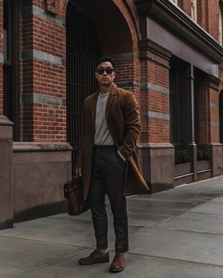 Comment porter des chaussures brogues en daim marron quand il fait froid