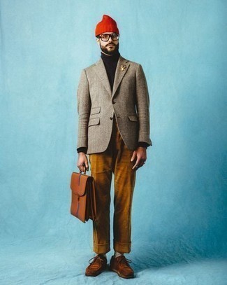 Comment porter des bottines chukka en daim marron avec un blazer en laine marron