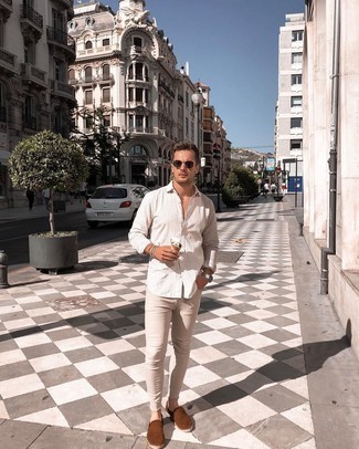 Comment porter des espadrilles en daim marron