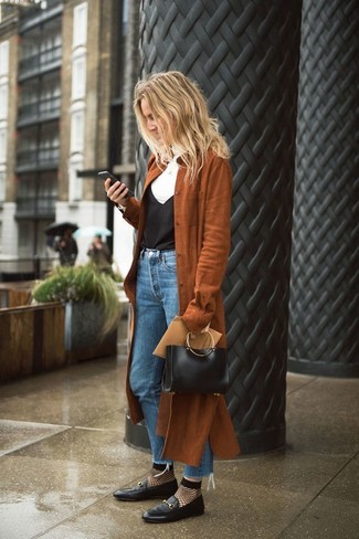 Comment porter un trench en daim marron