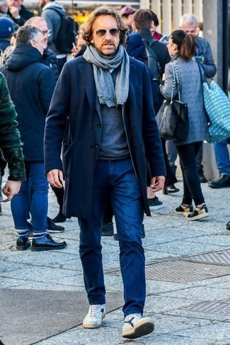 Comment porter des lunettes de soleil marron en hiver