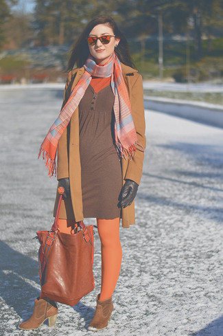 Comment porter une robe-pull marron