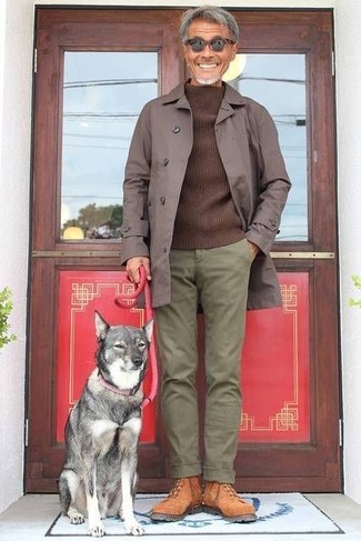 Comment porter un pull marron quand il fait chaud après 60 ans
