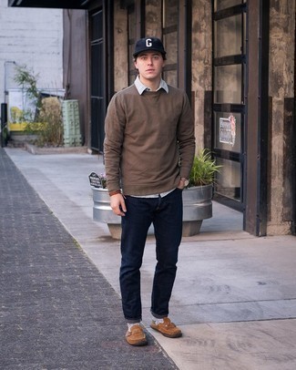 Comment porter un sweat-shirt marron quand il fait chaud