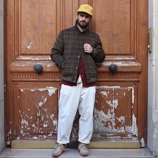 Comment porter une veste universitaire marron