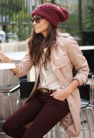 Comment porter un bonnet bordeaux