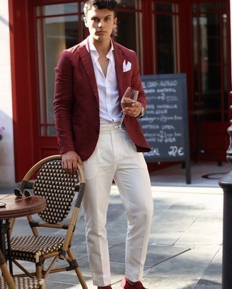 Comment porter des mocassins bordeaux