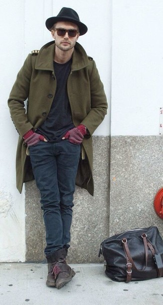 Comment porter des gants bordeaux quand il fait froid