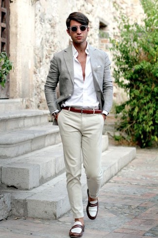 Comment porter une ceinture en cuir bordeaux