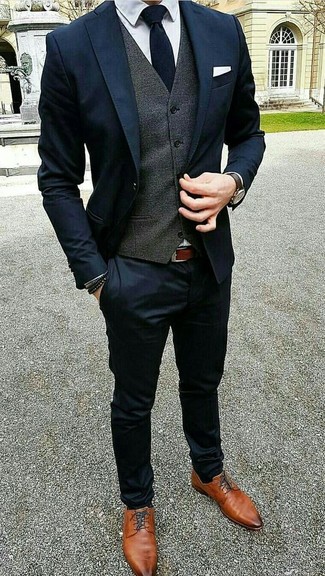 Comment porter une ceinture en cuir bordeaux