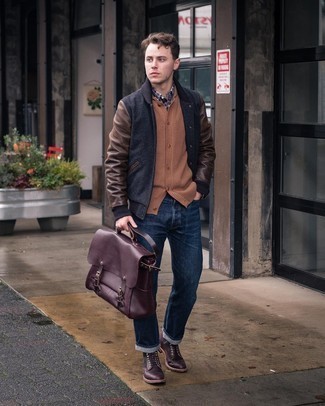 Comment porter une serviette en cuir bordeaux