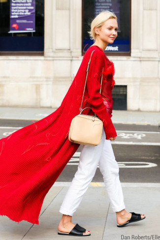 Comment porter un gilet bordeaux pour un style decontractés