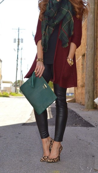 Comment porter un gilet bordeaux