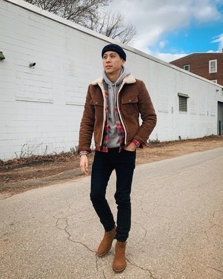 Comment porter une chemise à manches longues en flanelle écossaise bordeaux