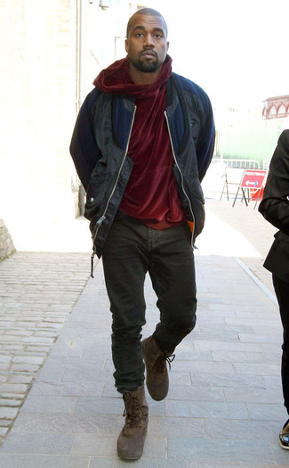 Comment porter un pull bordeaux