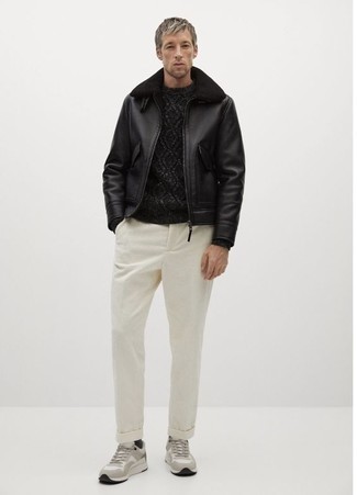 Comment porter un pull torsadé pour un style decontractés après 40 ans