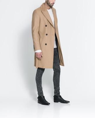 Comment porter un pull torsadé pour un style chic decontractés quand il fait froid