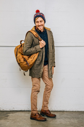 Comment porter un pull torsadé en hiver