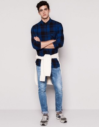 Comment porter un pull torsadé pour un style decontractés quand il fait chaud