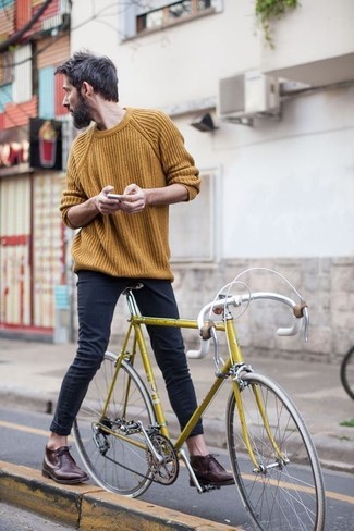 Comment porter un pull torsadé pour un style decontractés quand il fait chaud