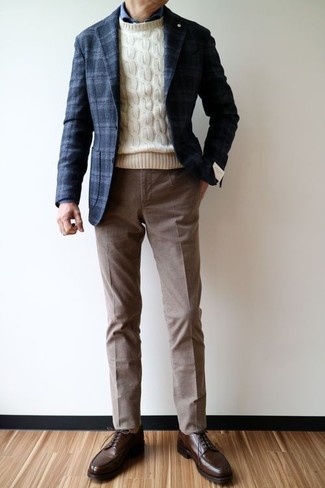Comment porter un pull torsadé pour un style elégantes