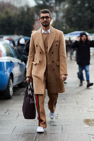 Comment porter un pull torsadé