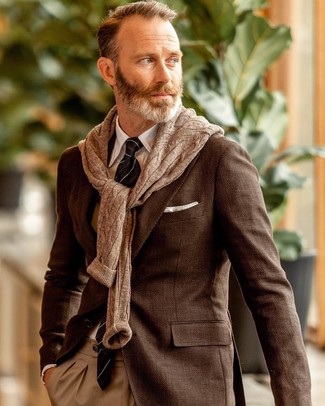 Comment porter un pull torsadé pour un style elégantes