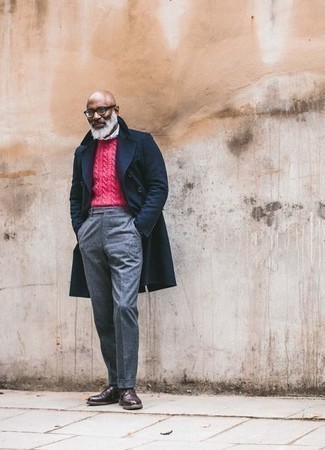 Comment porter un pull torsadé après 60 ans