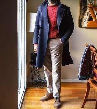 Comment porter un pull torsadé quand il fait frais après 50 ans